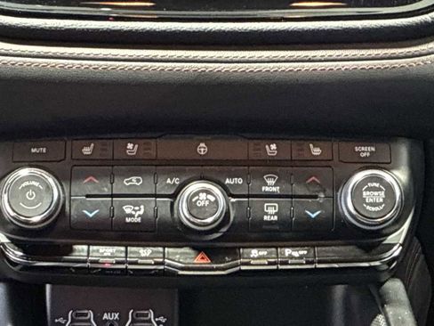 Used 2022 Dodge Durango R/T image 16