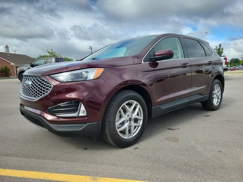 Used 2023 Ford Edge SEL w/ Convenience Package AWD/4WD image 2