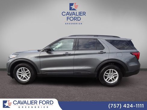 Used 2026 Ford Explorer Active AWD/4WD image 4