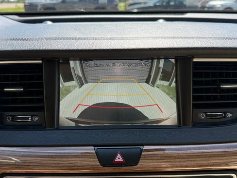 Used 2018 Kia Cadenza Technology FWD image 17
