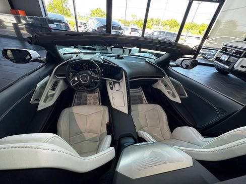 Used 2024 Chevrolet Corvette Stingray Preferred Conv w/ 2LT RWD image 46