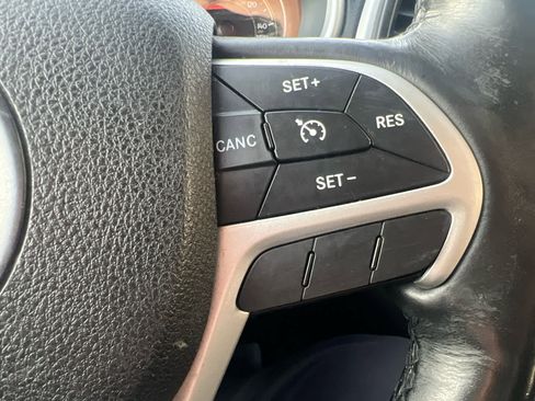 Used 2016 Jeep Cherokee Trailhawk w/ Comfort/Convenience Group image 23