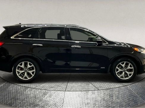 Used 2019 Kia Sorento SX image 9