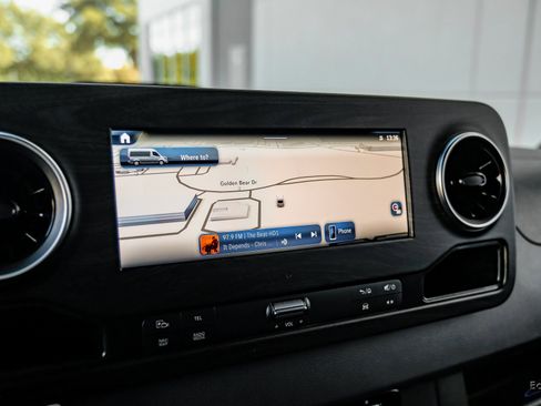 Used 2025 Mercedes-Benz Sprinter 3500 image 59