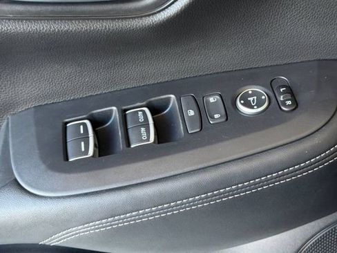 Certified 2024 Honda HR-V EX-L image 13