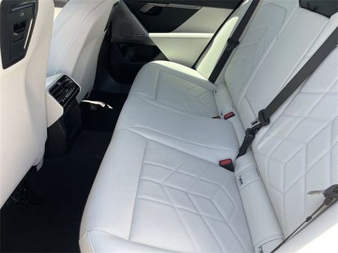 New 2025 BMW 530i image 17