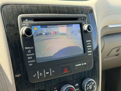 Used 2015 Chevrolet Traverse LT w/ Style and Technology Package AWD/4WD image 12