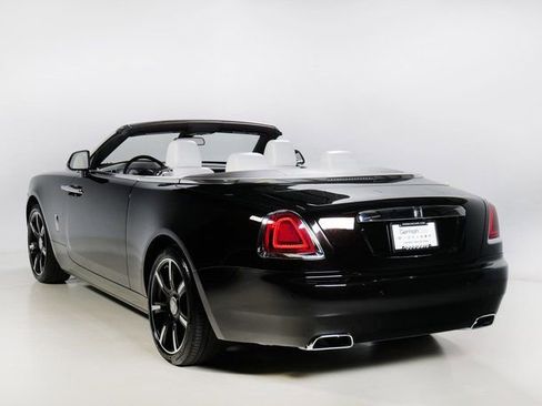 Used 2018 Rolls-Royce Dawn image 40