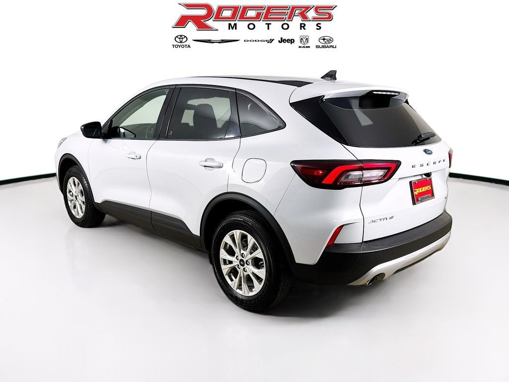 Used 2025 Ford Escape Active AWD/4WD image 6