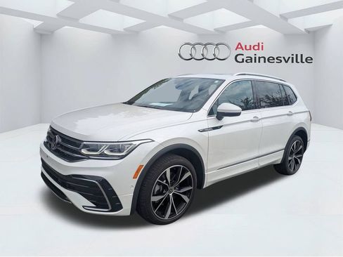 Used 2024 Volkswagen Tiguan SEL R-Line AWD/4WD image 10