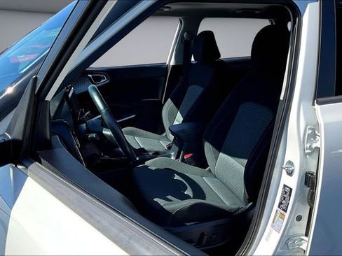 Used 2024 Kia Soul EX image 20