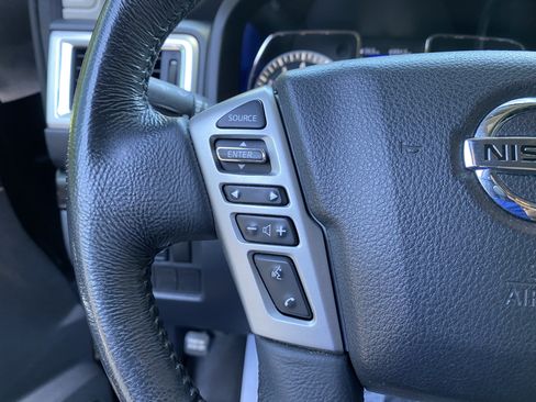Used 2019 Nissan Titan SV w/ SV Convenience Package AWD/4WD image 20