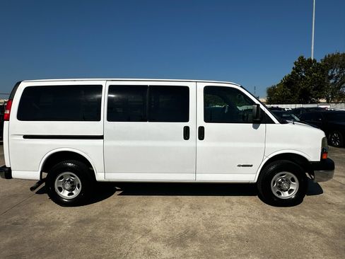 Used 2006 Chevrolet Express 3500 Passenger w/ LT Preferred Equipment Group image 6