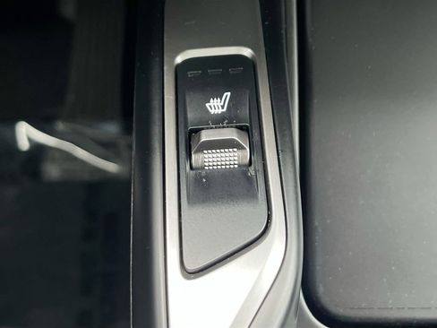 Certified 2025 Kia Sorento EX image 21