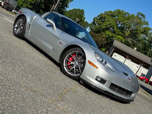 Used 2009 Chevrolet Corvette Z06 RWD image 23