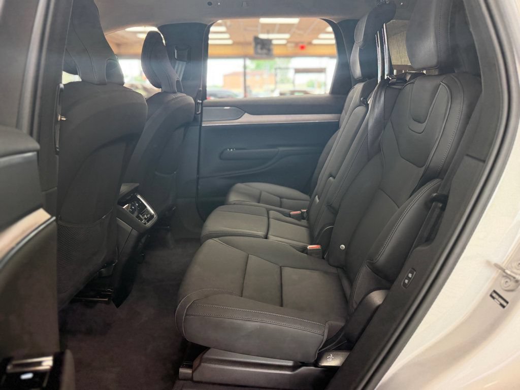 Used 2025 Volvo EX90 Ultra AWD/4WD image 17