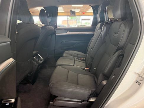 Used 2025 Volvo EX90 Ultra AWD/4WD image 17