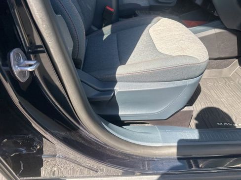 Used 2023 Ford Maverick XLT image 32