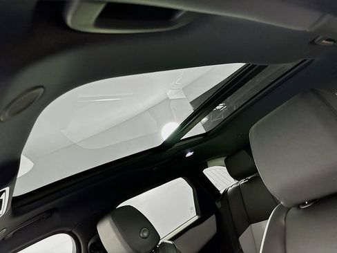 Used 2026 Land Rover Range Rover Velar Dynamic SE image 14