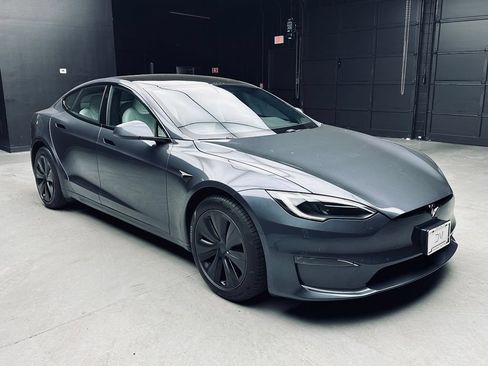 Used 2022 Tesla Model S Plaid AWD/4WD image 8