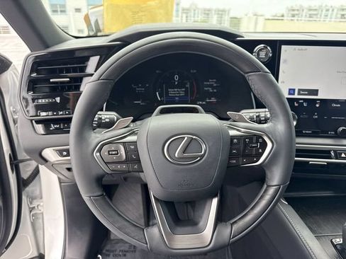 Used 2025 Lexus RX 350 Premium w/ Convenience Package FWD image 14