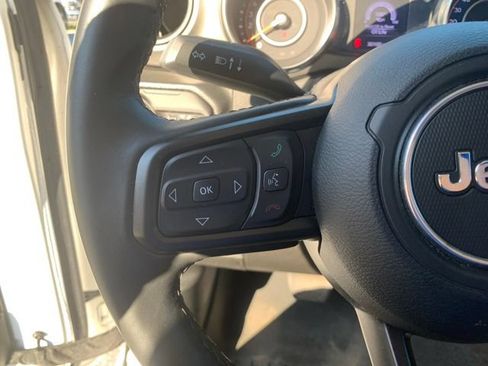 Used 2022 Jeep Wrangler Unlimited Sport AWD/4WD image 27