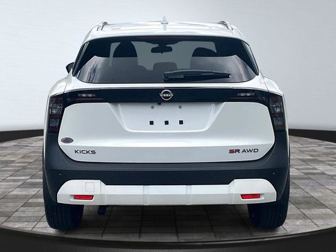 New 2025 Nissan Kicks SR AWD/4WD image 4