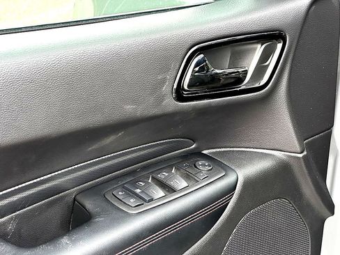 Used 2025 Dodge Durango GT RWD image 9