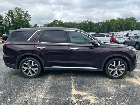 Used 2020 Hyundai Palisade SEL w/ Premium Package FWD image 2