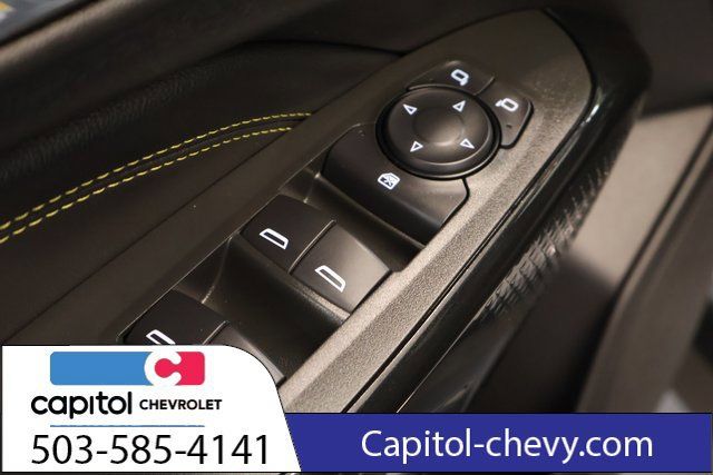Used 2025 Chevrolet Trax LT FWD image 11