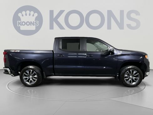 Used 2022 Chevrolet Silverado 1500 LT AWD/4WD image 12