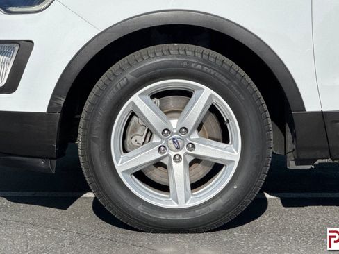 Used 2017 Ford Explorer XLT AWD/4WD image 33