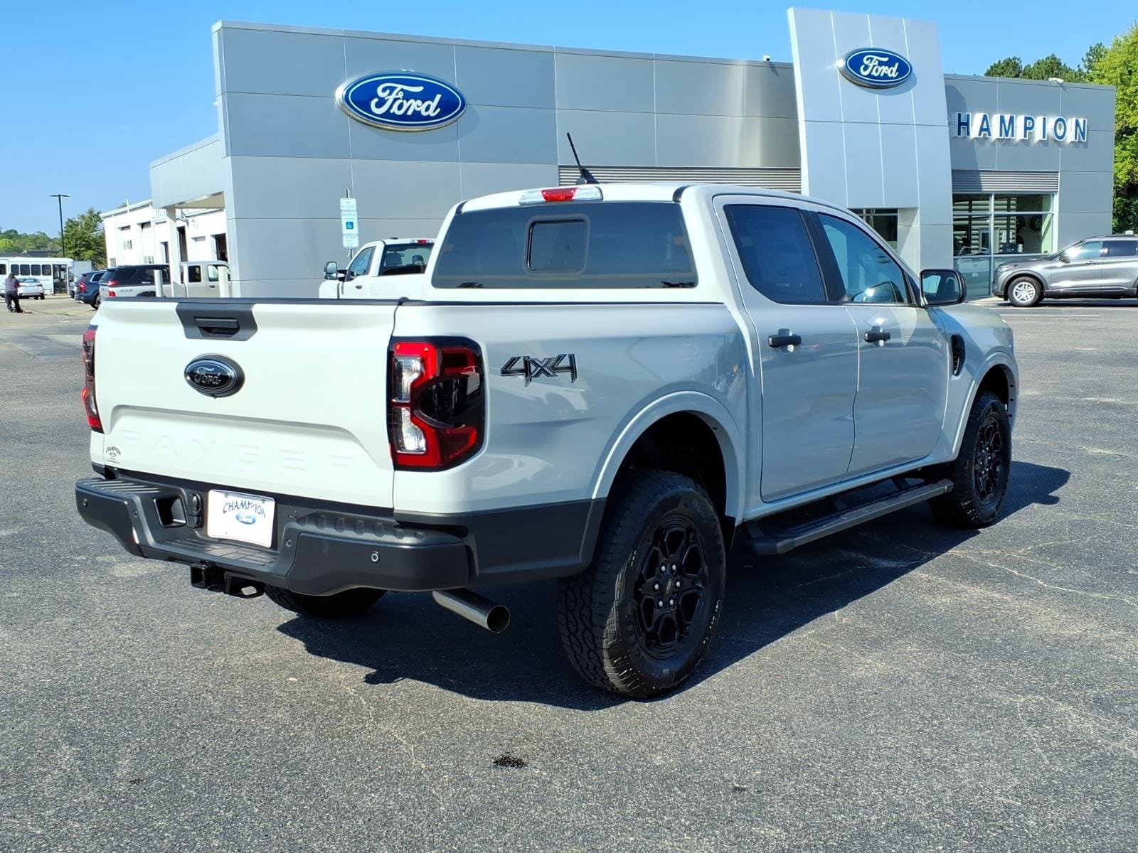New 2026 Ford Ranger XLT w/ Black Appearance Package AWD/4WD image 23