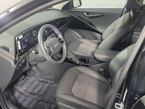Used 2025 Kia Niro EX image 18