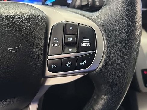 Used 2023 Ford Explorer XLT w/ Equipment Group 202A AWD/4WD image 18