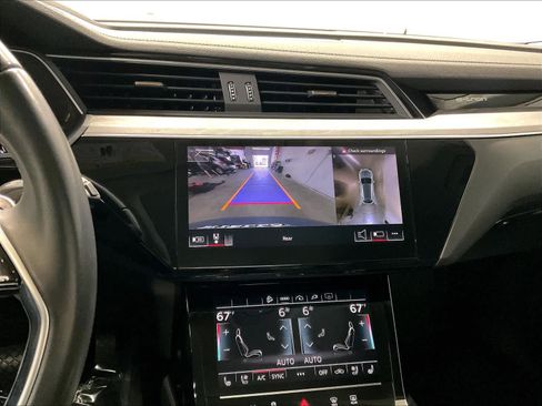 Certified 2024 Audi Q8 e-tron Premium Plus w/ Premium Plus Package AWD/4WD image 21