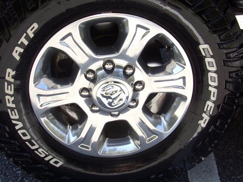 Used 2015 RAM 2500 Tradesman w/ Chrome Appearance Group AWD/4WD image 19