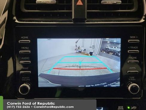 Used 2020 Toyota Prius LE image 17