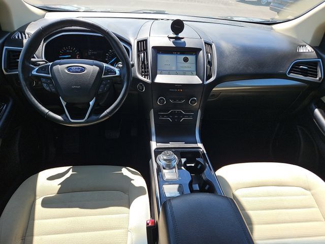 Used 2019 Ford Edge SEL AWD/4WD image 10