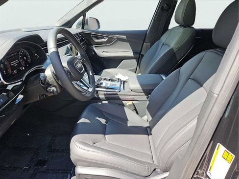 Certified 2025 Audi Q7 3.0T Premium Plus AWD/4WD image 16