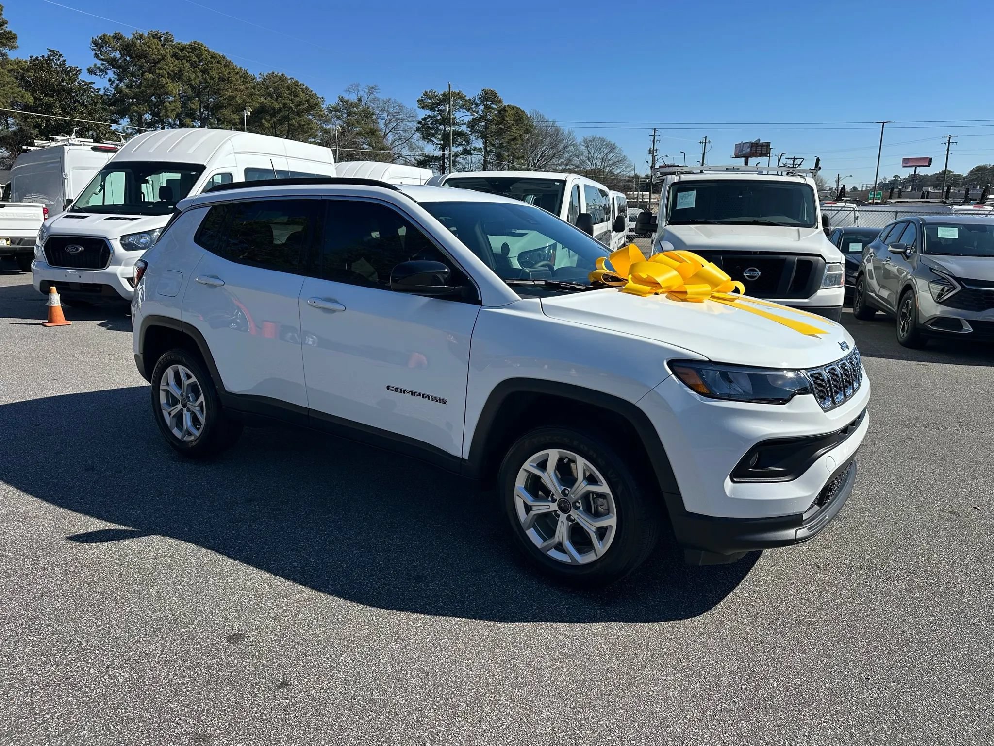 Used 2025 Jeep Compass Latitude AWD/4WD image 10