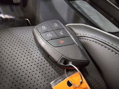 Used 2025 Buick Envision Avenir AWD/4WD image 39