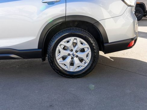 Used 2021 Subaru Forester image 29