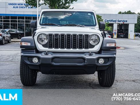 Used 2025 Jeep Wrangler Unlimited Sport AWD/4WD image 12