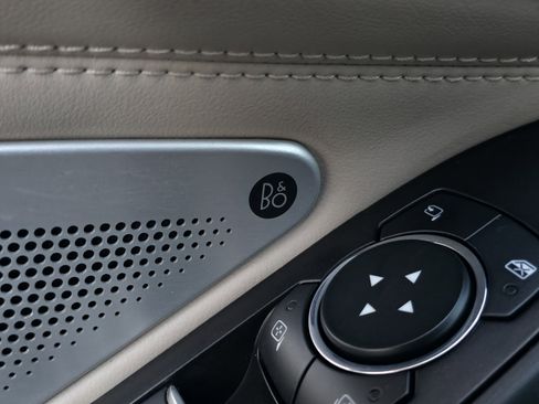 Used 2020 Ford Explorer Platinum w/ Premium Technology Package image 14