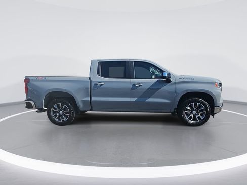 Used 2024 Chevrolet Silverado 1500 LT AWD/4WD image 2