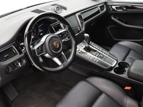 Used 2018 Porsche Macan image 14