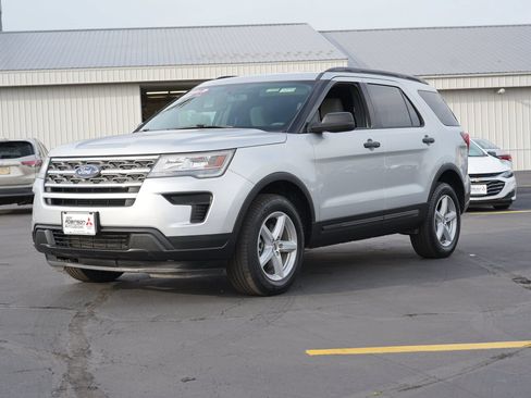 Used 2018 Ford Explorer 4WD w/ Class II Trailer Tow Package image 7