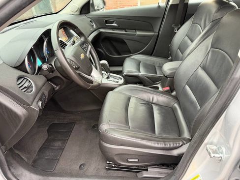 Used 2015 Chevrolet Cruze LT image 12