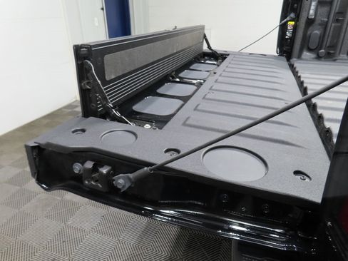 Used 2025 GMC Sierra 3500 AT4 image 44